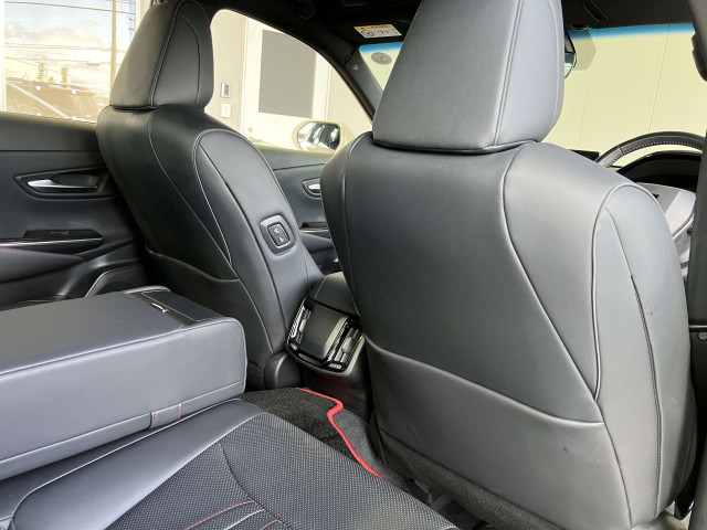トヨタ クラウン ハイブリッド 2.5 S スポーツ スタイルの中古車