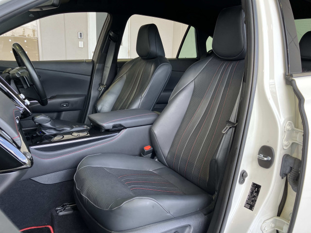 トヨタ クラウン ハイブリッド 2.5 S スポーツ スタイルの中古車