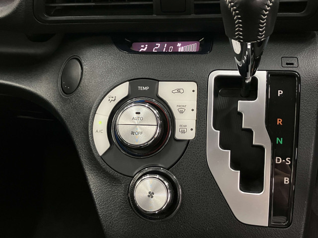 トヨタ シエンタ 1.5 G クエロの中古車