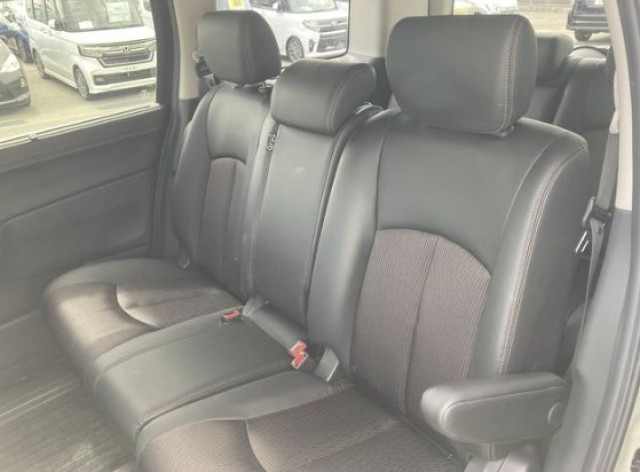 日産 エルグランド 2.5 250ハイウェイスターSの中古車