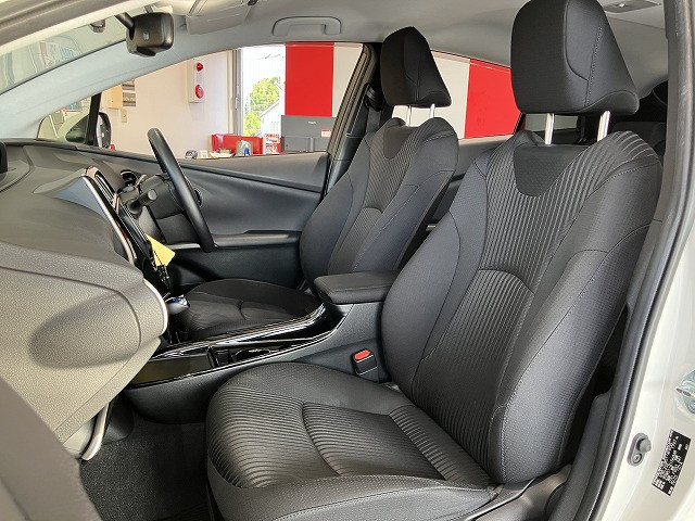 トヨタ プリウス 1.8 Aの中古車