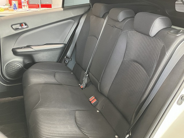 トヨタ プリウス 1.8 Aの中古車