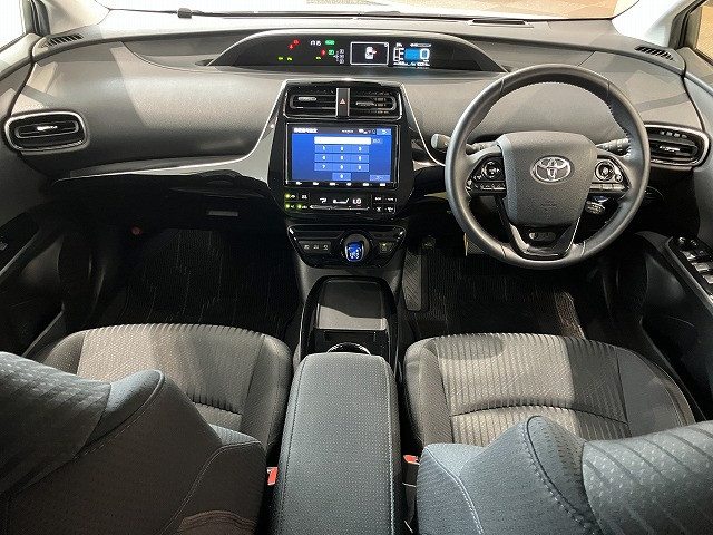 トヨタ プリウス 1.8 Aの中古車