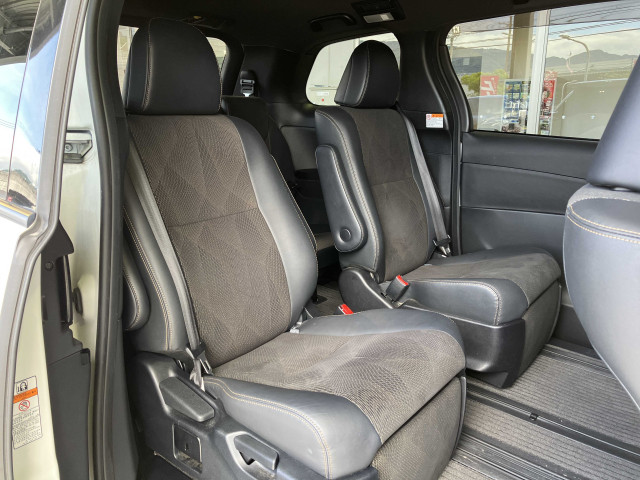 トヨタ エスティマ 2.4 アエラス プレミアムの中古車