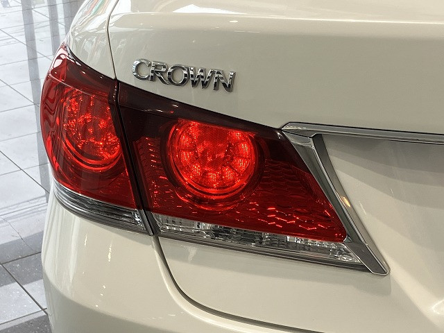 トヨタ クラウンアスリートハイブリッド ハイブリッド 2.5 Sの中古車