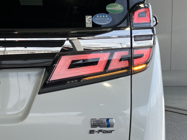 トヨタ ヴェルファイア ハイブリッド 2.5 Z E-Four 4WDの中古車