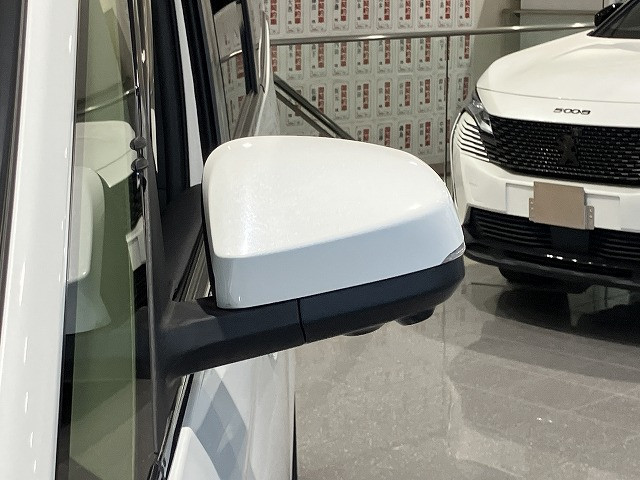 トヨタ ノア 1.8 ハイブリッド Zの中古車