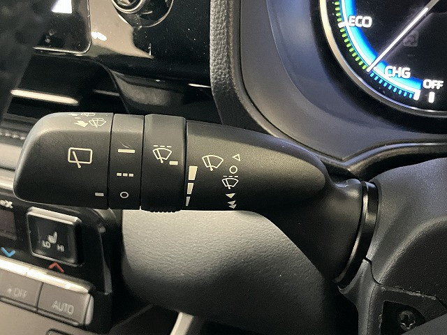 トヨタ ノア 1.8 ハイブリッド Zの中古車