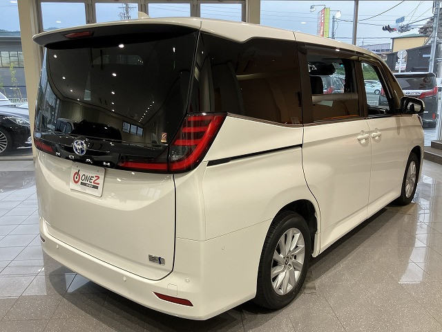 トヨタ ノア 1.8 ハイブリッド Zの中古車