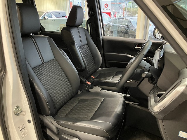 トヨタ ノア 1.8 ハイブリッド Zの中古車