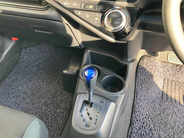 トヨタ アクア 1.5 S スタイルブラックの中古車
