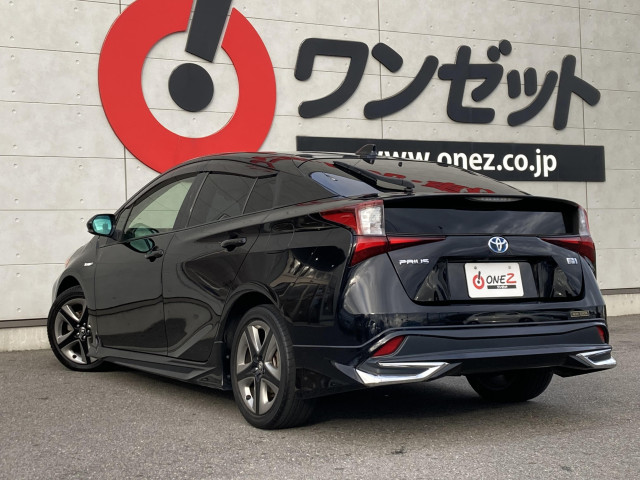 トヨタ プリウス 1.8 S ツーリングセレクションの中古車
