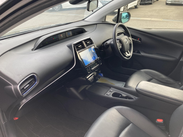 トヨタ プリウス 1.8 S ツーリングセレクションの中古車