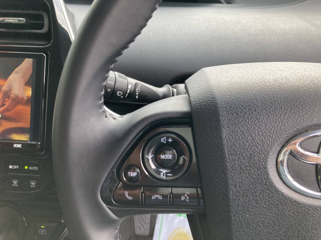 トヨタ プリウス 1.8 S ツーリングセレクションの中古車