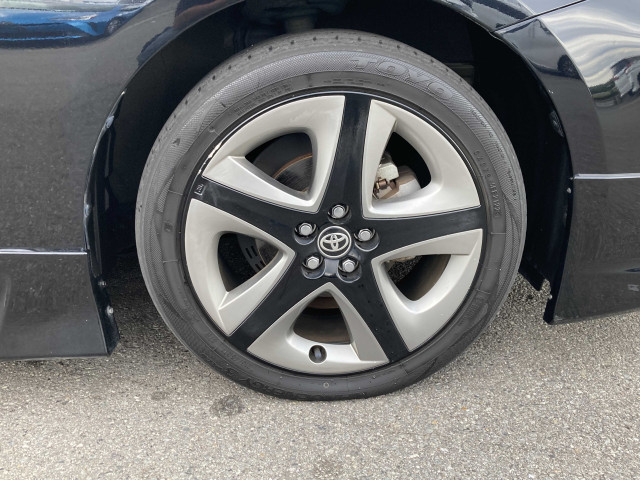 トヨタ プリウス 1.8 S ツーリングセレクションの中古車