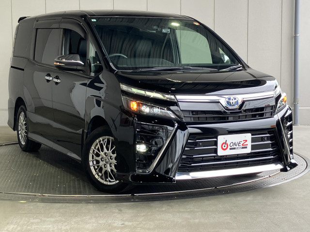 トヨタ ヴォクシー 1.8 ハイブリッド ZS 煌Ⅲの中古車