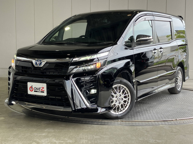 トヨタ ヴォクシー 1.8 ハイブリッド ZS 煌Ⅲの中古車
