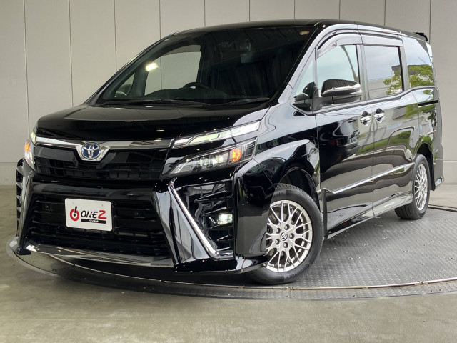 トヨタ ヴォクシー 1.8 ハイブリッド ZS 煌Ⅲの中古車
