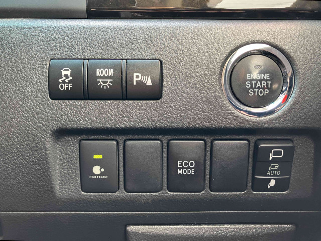 コーナーセンサー。ＯＮの状態は車両が障害物に一定の距離まで近づくと断続的に音が鳴り、ＯＦＦの状態だと、何も変化なしです。