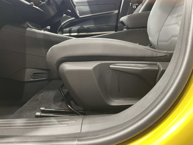 ジープ アベンジャー ローンチ エディションの中古車