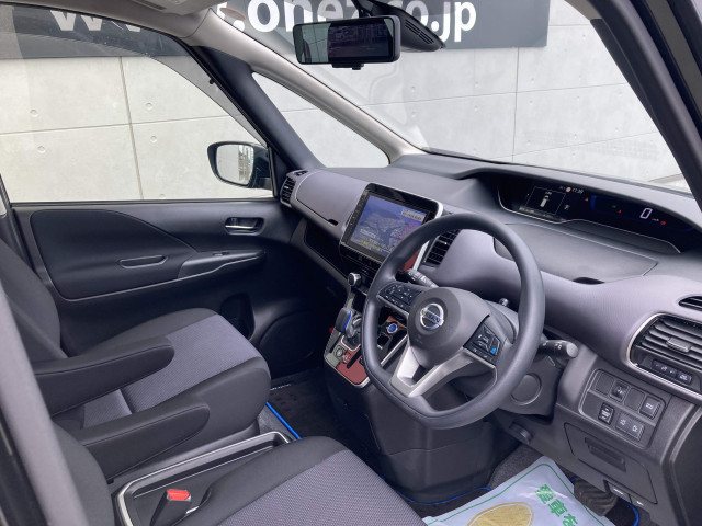 日産 セレナ 1.2 e-POWER XVの中古車