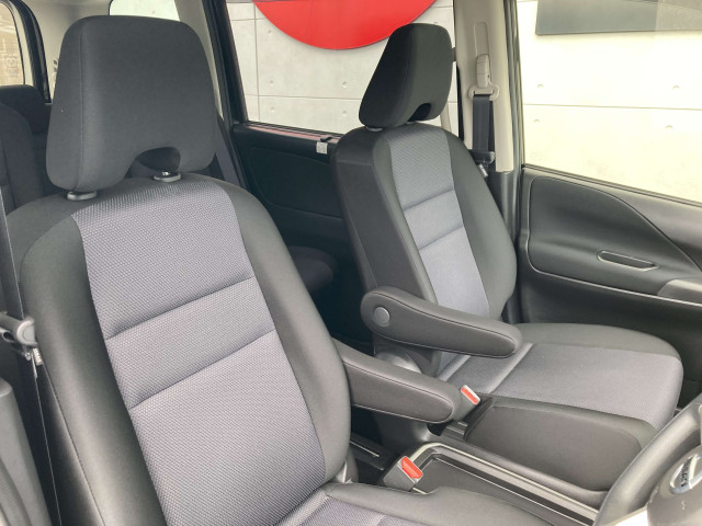 日産 セレナ 1.2 e-POWER XVの中古車