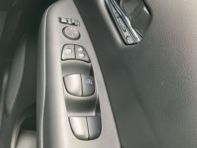 日産 セレナ 1.2 e-POWER XVの中古車