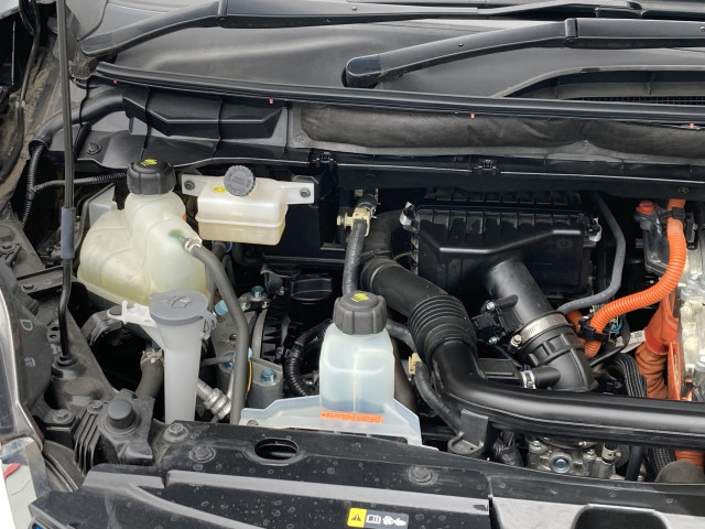 日産 セレナ 1.2 e-POWER XVの中古車