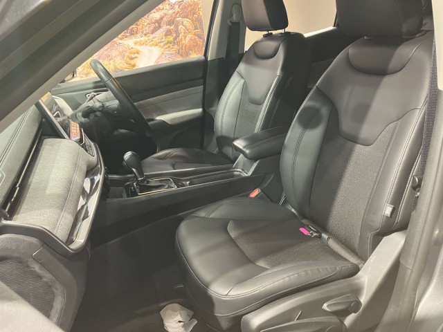 ジープ コンパス ロンジチュードの中古車