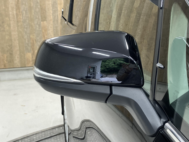 トヨタ ヴェルファイア 2.5 Zの中古車