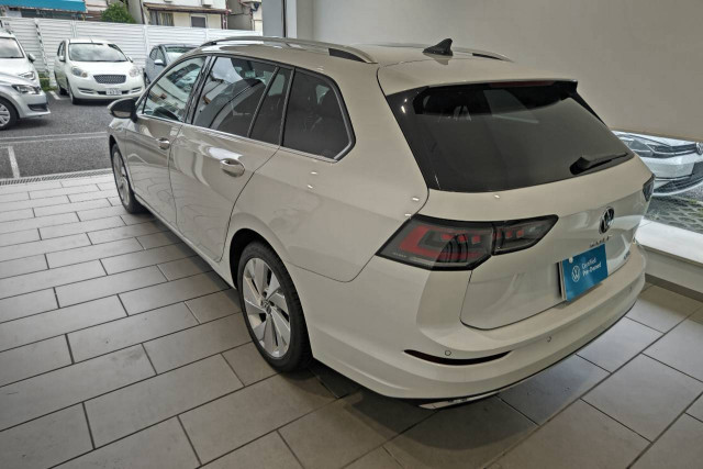 フォルクスワーゲン ゴルフヴァリアント eTSI スタイルの中古車