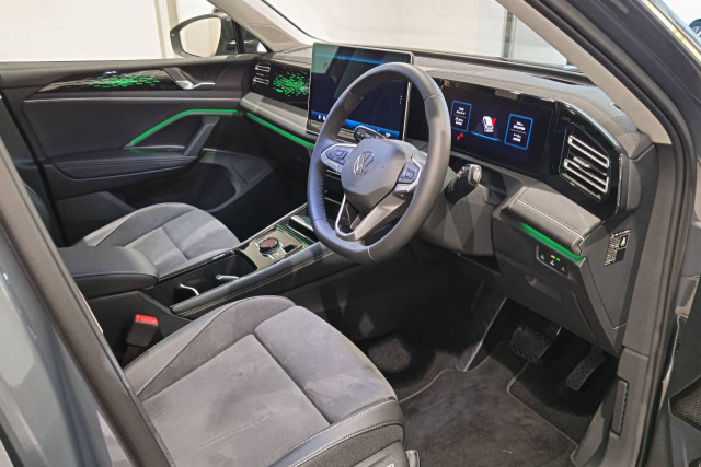 フォルクスワーゲン ティグアン eTSI エレガンスの中古車