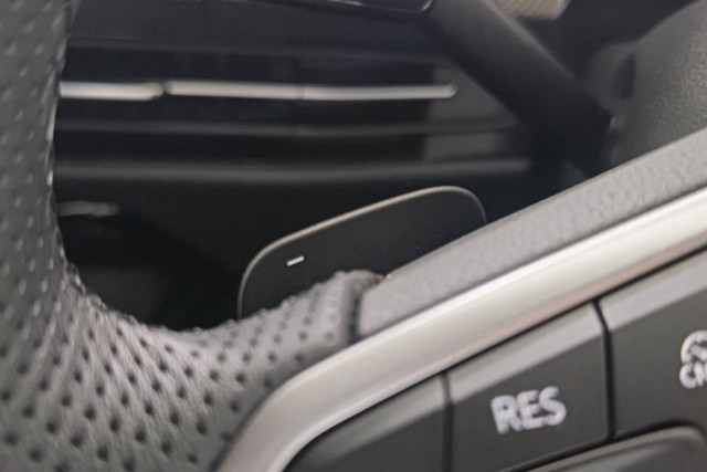 フォルクスワーゲン ゴルフ eTSI Rラインの中古車