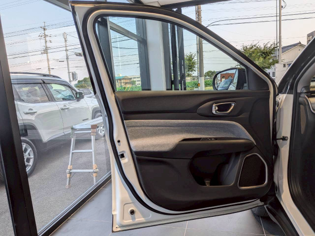 ジープ コンパス ロンジチュードの中古車