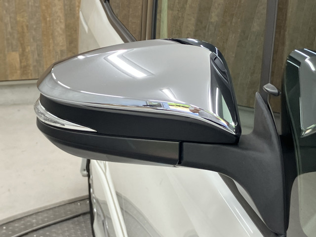 トヨタ ヴォクシー 1.8 ハイブリッド ZS 煌Ⅲの中古車