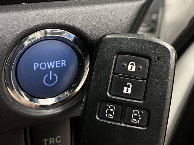 トヨタ ヴォクシー 1.8 ハイブリッド ZS 煌Ⅲの中古車