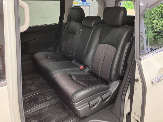 日産 エルグランド 2.5 250ハイウェイスターS アーバンクロムの中古車