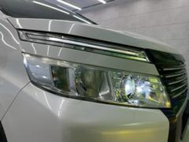 トヨタ ヴォクシー ZS“煌”の中古車