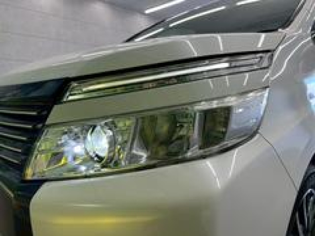 トヨタ ヴォクシー ZS“煌”の中古車