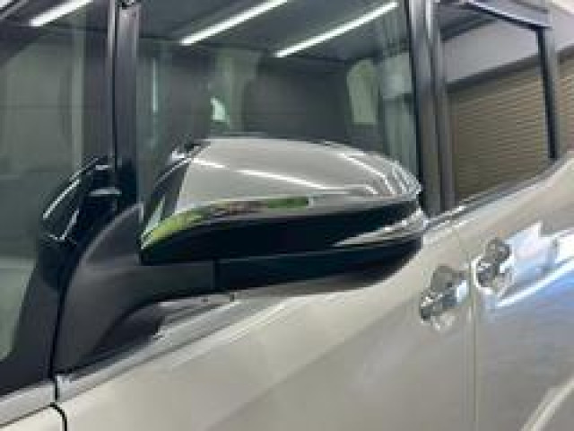 トヨタ ヴォクシー ZS“煌”の中古車