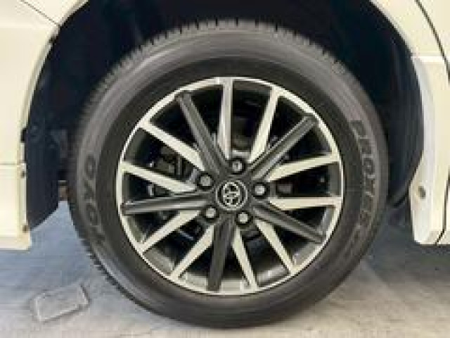 トヨタ ヴォクシー ZS“煌”の中古車