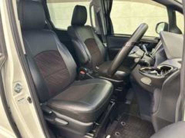 トヨタ ヴォクシー ZS“煌”の中古車