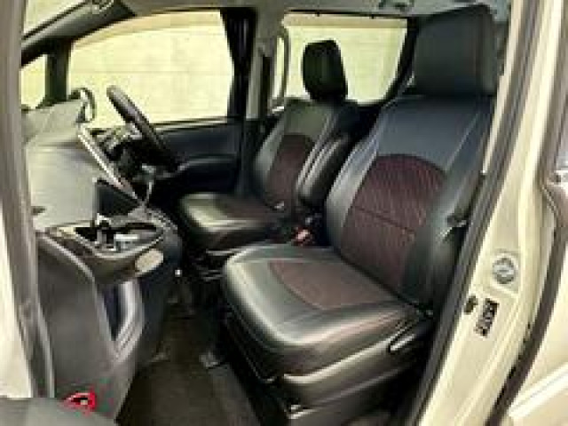 トヨタ ヴォクシー ZS“煌”の中古車