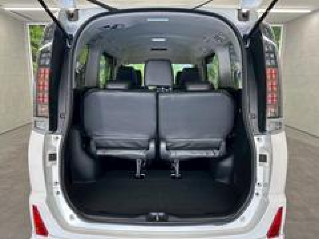 トヨタ ヴォクシー ZS“煌”の中古車