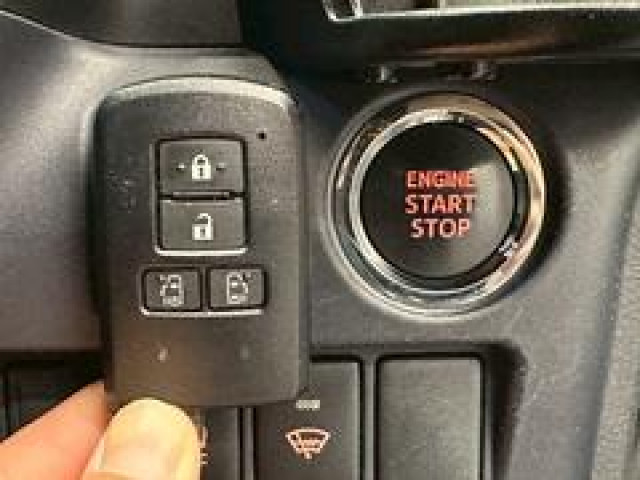 トヨタ ヴォクシー ZS“煌”の中古車