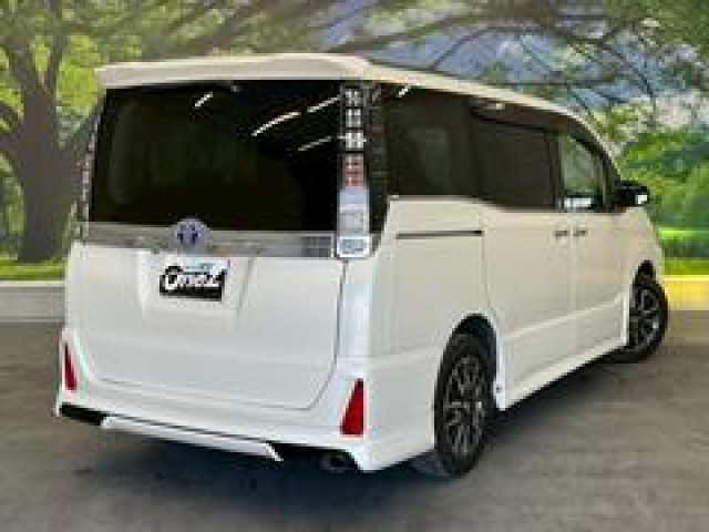 トヨタ ヴォクシー ZS“煌”の中古車