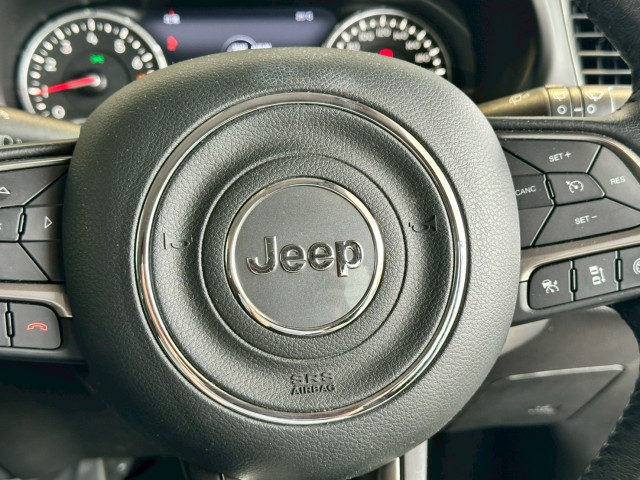 ジープ レネゲード リミテッドの中古車
