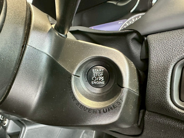 ジープ レネゲード リミテッドの中古車