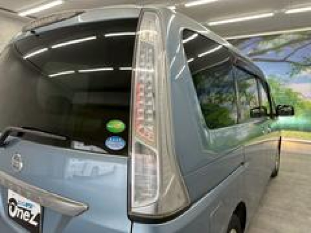 日産 セレナハイブリッド 2.0 20G S-HYBRIDの中古車