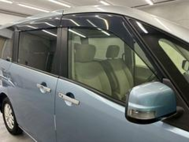 日産 セレナハイブリッド 2.0 20G S-HYBRIDの中古車